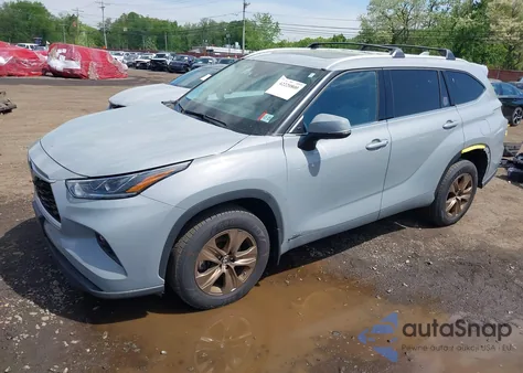 2022 Toyota Highlander Hybrid Xle Bronze Edition z USA, uszkodzony, nr VIN 5TDABRCH6NS539375